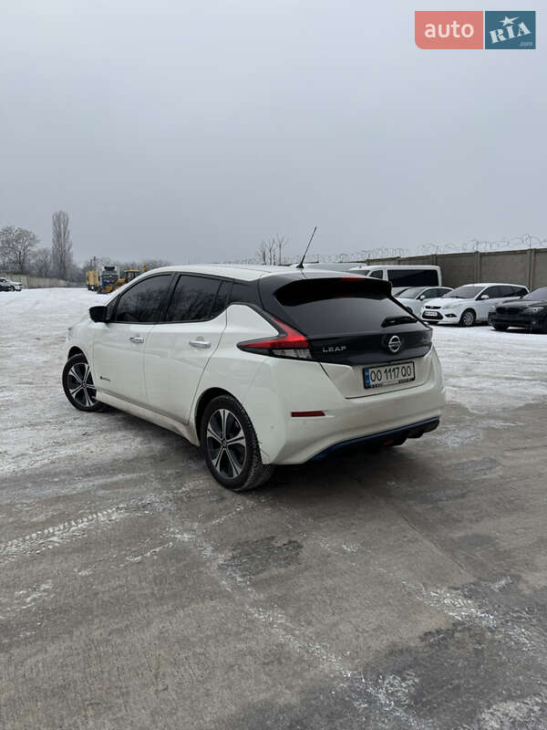 Хэтчбек Nissan Leaf 2019 в Одессе