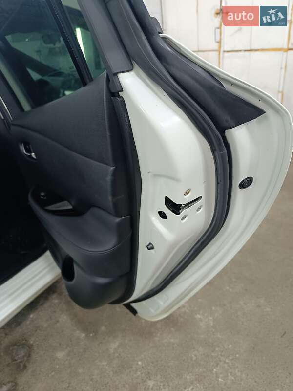 Хэтчбек Nissan Leaf 2014 в Ровно