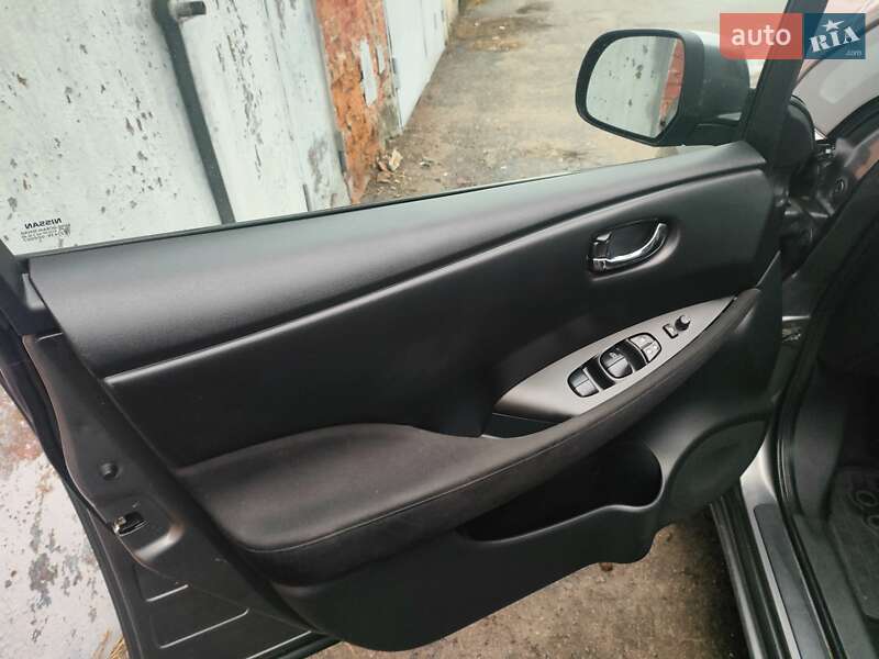 Хетчбек Nissan Leaf 2013 в Полтаві фото 6 Хетчбек Nissan Leaf 2013 в Полтаві