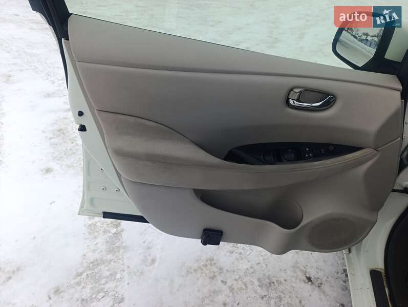 Хетчбек Nissan Leaf 2012 в Костопілі