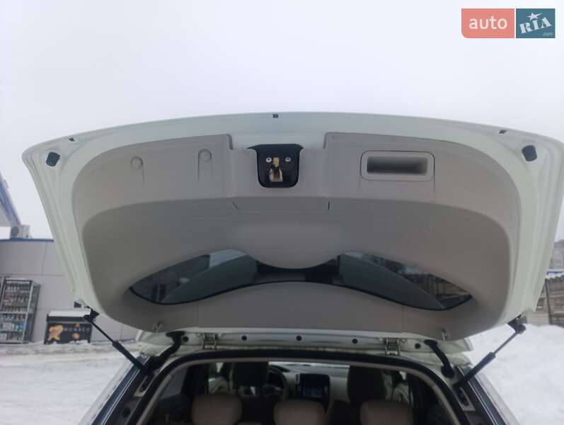Хетчбек Nissan Leaf 2012 в Костопілі