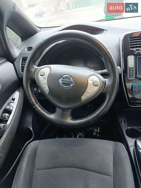 Хэтчбек Nissan Leaf 2016 в Одессе фото 10 Хэтчбек Nissan Leaf 2016 в Одессе