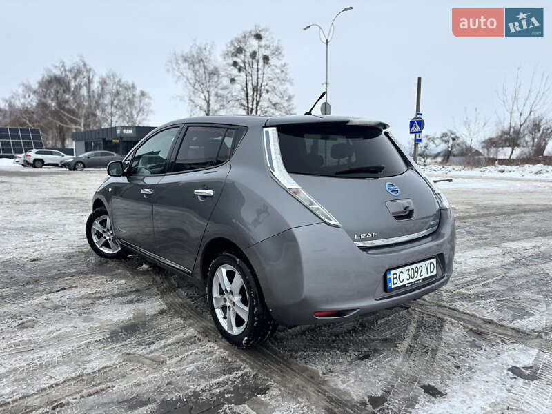 Хетчбек Nissan Leaf 2014 в Володимирі