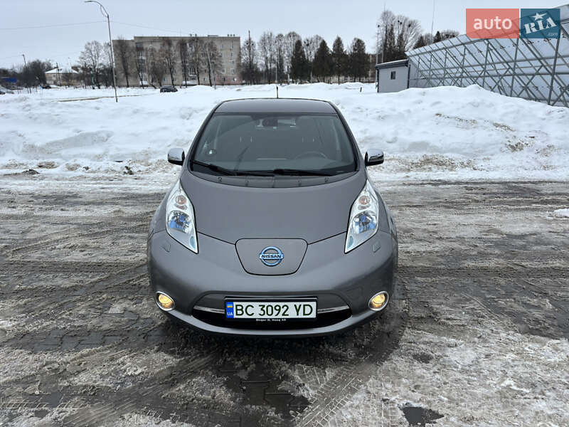 Хетчбек Nissan Leaf 2014 в Володимирі