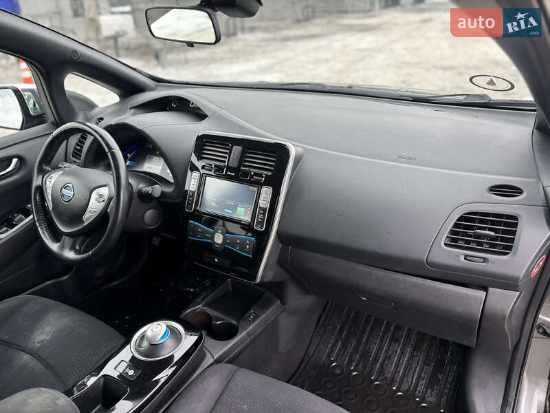 Хетчбек Nissan Leaf 2014 в Володимирі