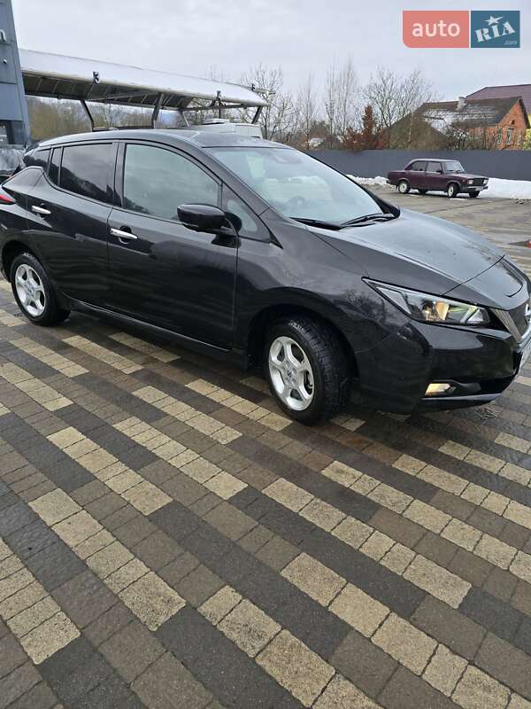 Хэтчбек Nissan Leaf 2021 в Сваляве фото Хэтчбек Nissan Leaf 2021 в Сваляве