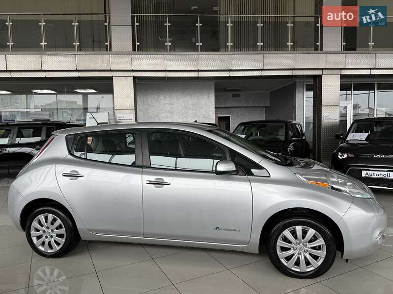 Хетчбек Nissan Leaf 2015 в Одесі