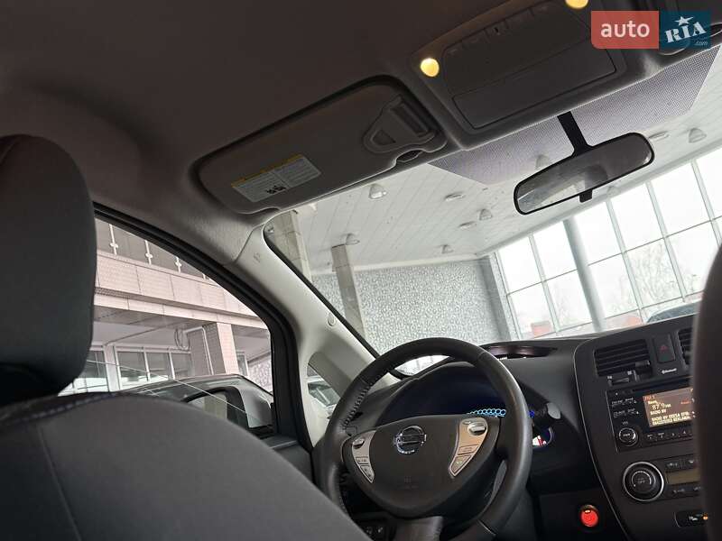 Хетчбек Nissan Leaf 2015 в Одесі