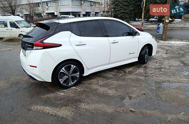 Хэтчбек Nissan Leaf 2018 в Днепре