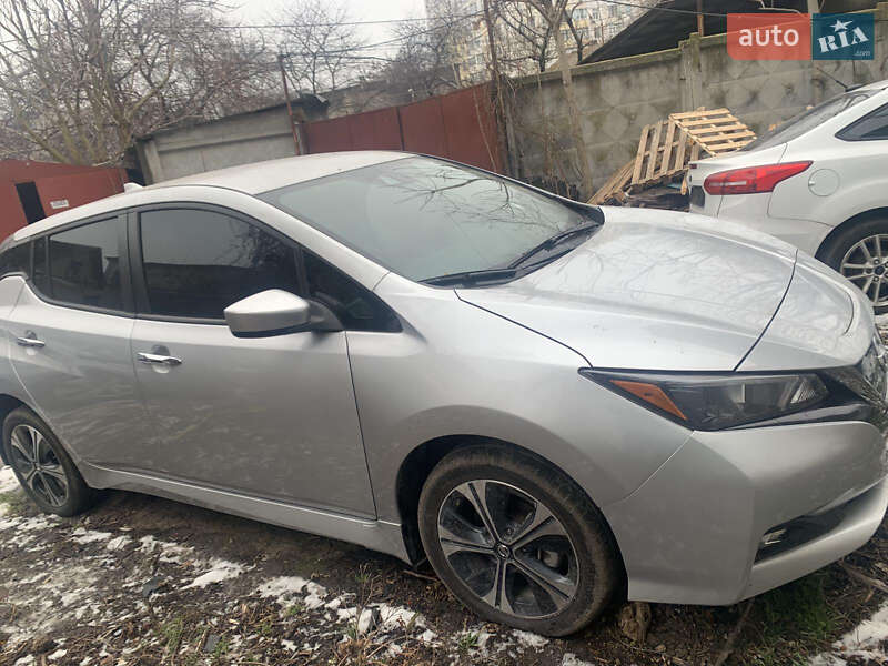 Хетчбек Nissan Leaf 2021 в Одесі