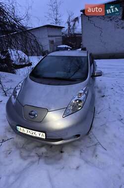 Хэтчбек Nissan Leaf 2014 в Киеве
