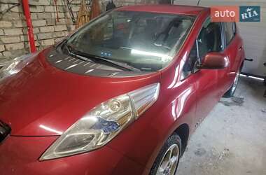 Хетчбек Nissan Leaf 2013 в Синельниковому