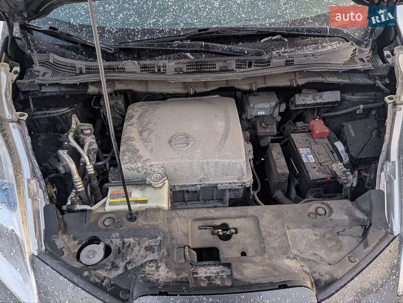 Хетчбек Nissan Leaf 2013 в Дрогобичі