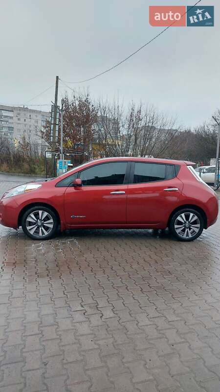 Хетчбек Nissan Leaf 2015 в Житомирі фото 7 Хетчбек Nissan Leaf 2015 в Житомирі