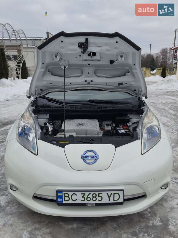 Хэтчбек Nissan Leaf 2014 в Золочеве