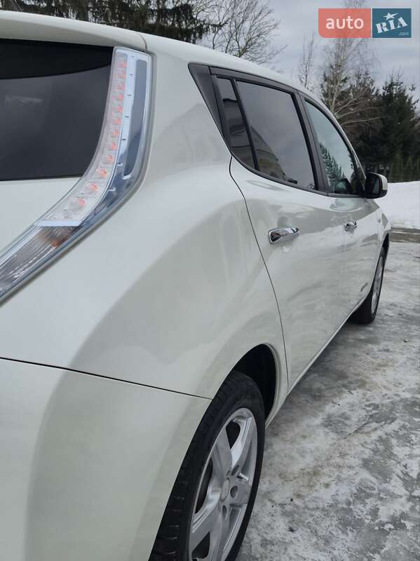 Хэтчбек Nissan Leaf 2014 в Золочеве