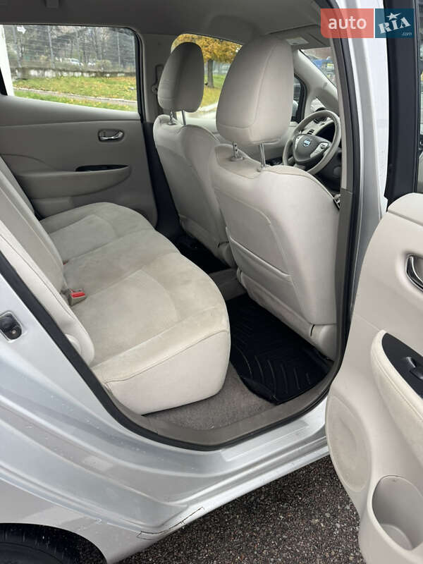 Хэтчбек Nissan Leaf 2012 в Житомире