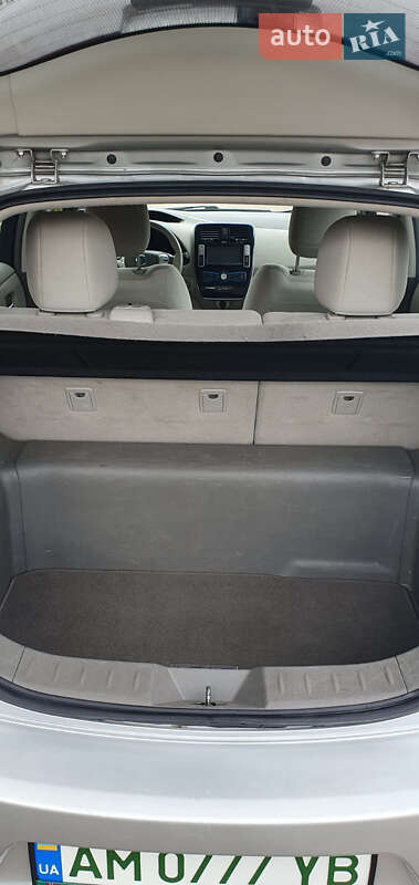 Хэтчбек Nissan Leaf 2012 в Житомире