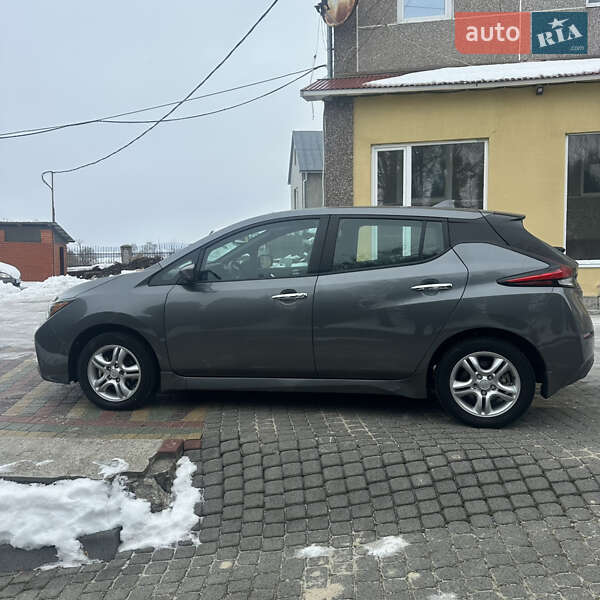 Хэтчбек Nissan Leaf 2023 в Тернополе