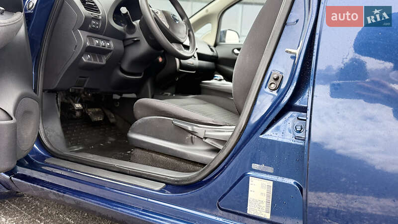 Хэтчбек Nissan Leaf 2017 в Тернополе