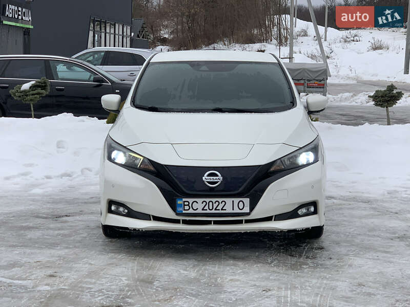 Хэтчбек Nissan Leaf 2018 в Львове
