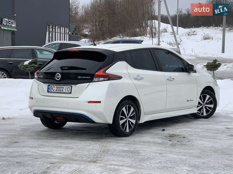 Хэтчбек Nissan Leaf 2018 в Львове