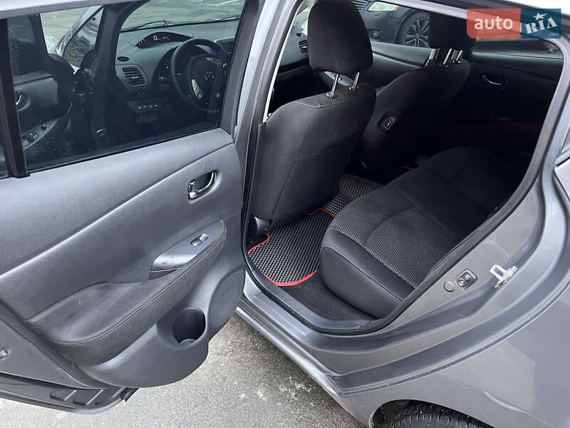 Хетчбек Nissan Leaf 2015 в Одесі