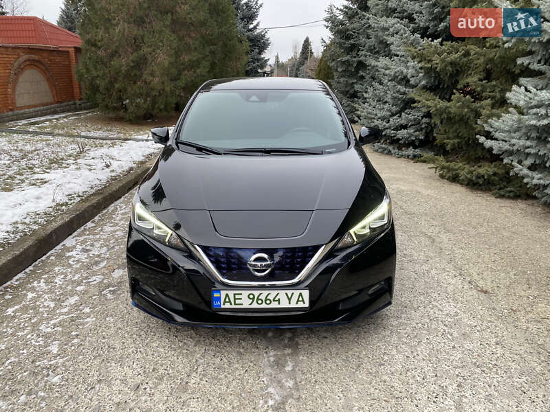 Хэтчбек Nissan Leaf 2022 в Днепре