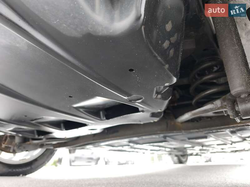 Хетчбек Nissan Leaf 2014 в Луцьку