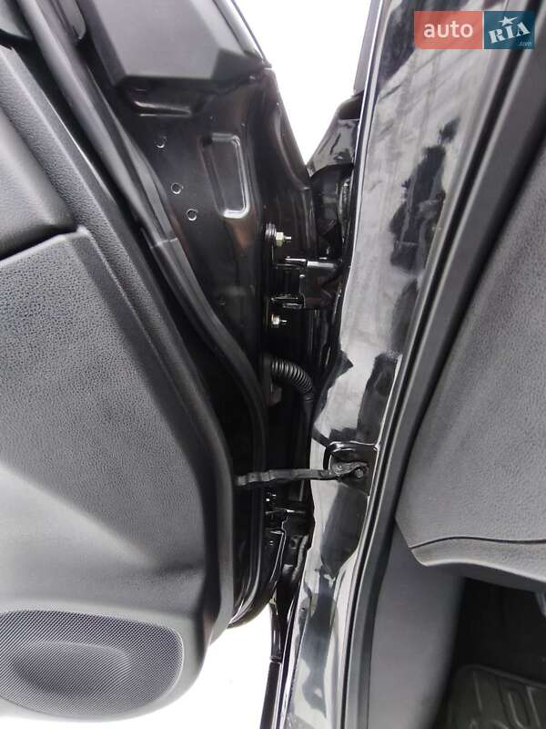 Хетчбек Nissan Leaf 2014 в Луцьку