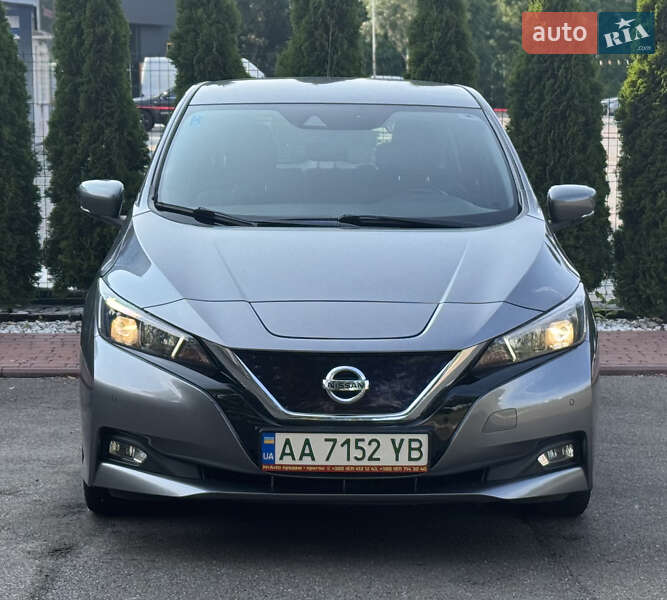 Хэтчбек Nissan Leaf 2019 в Киеве