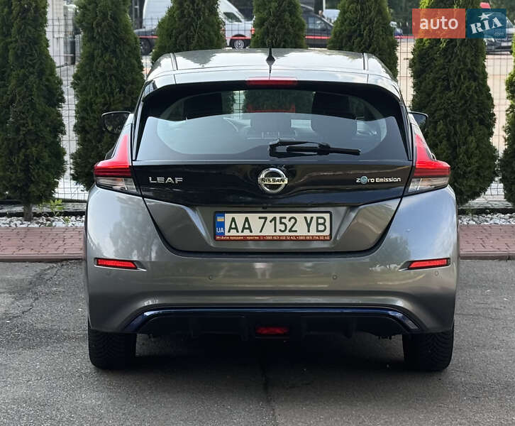 Хэтчбек Nissan Leaf 2019 в Киеве