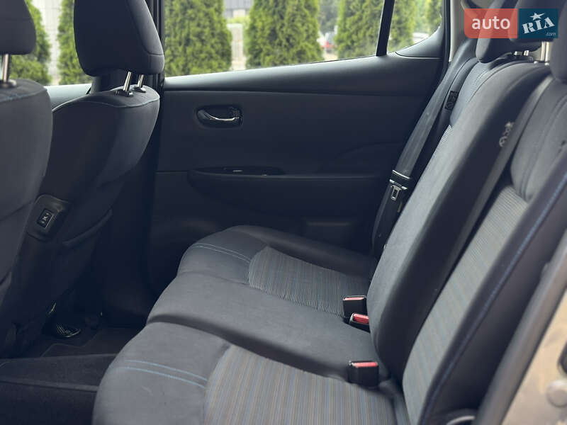 Хэтчбек Nissan Leaf 2019 в Киеве