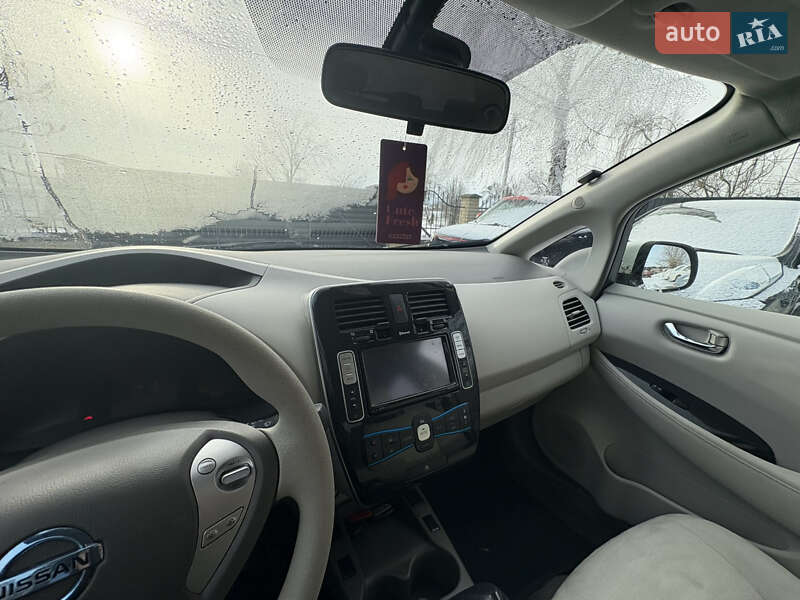 Хэтчбек Nissan Leaf 2012 в Луцке