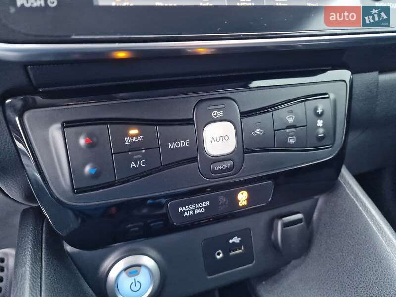 Хэтчбек Nissan Leaf 2019 в Виннице