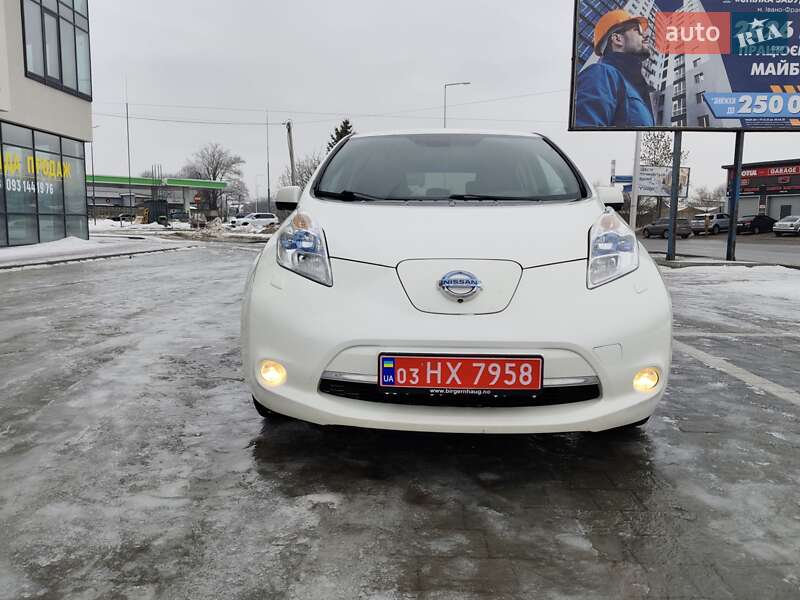 Хэтчбек Nissan Leaf 2014 в Ивано-Франковске