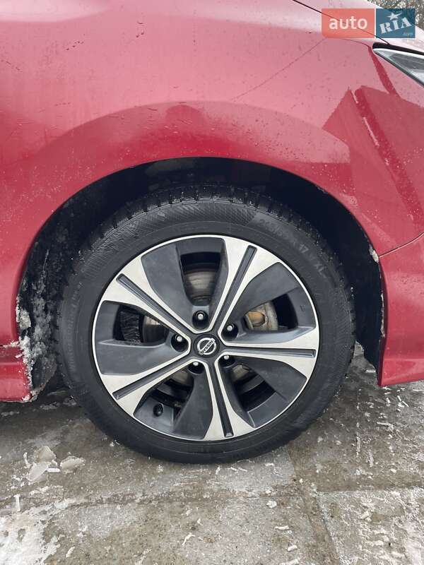 Хетчбек Nissan Leaf 2020 в Кременчуці