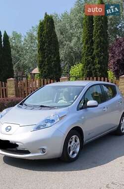 Хэтчбек Nissan Leaf 2012 в Днепре