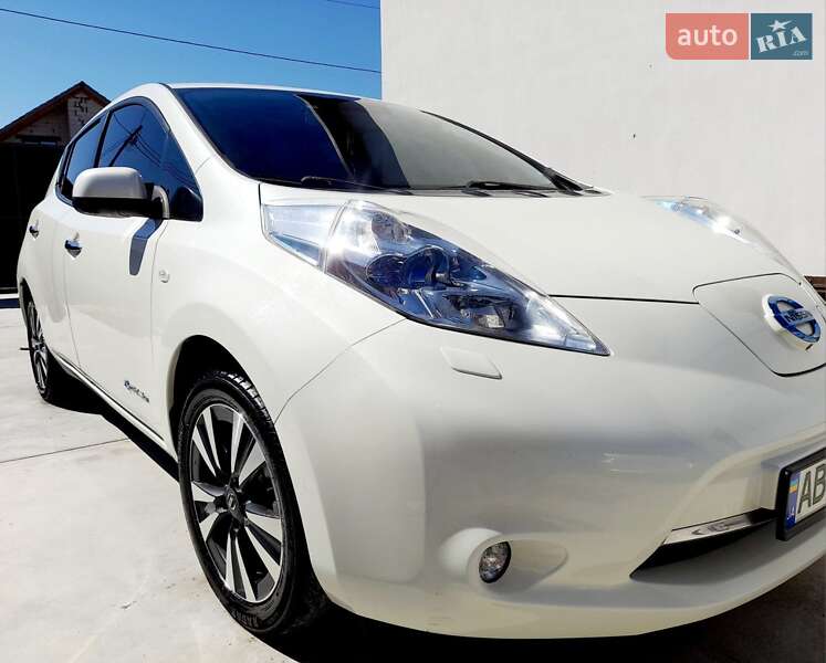 Хэтчбек Nissan Leaf 2015 в Виннице