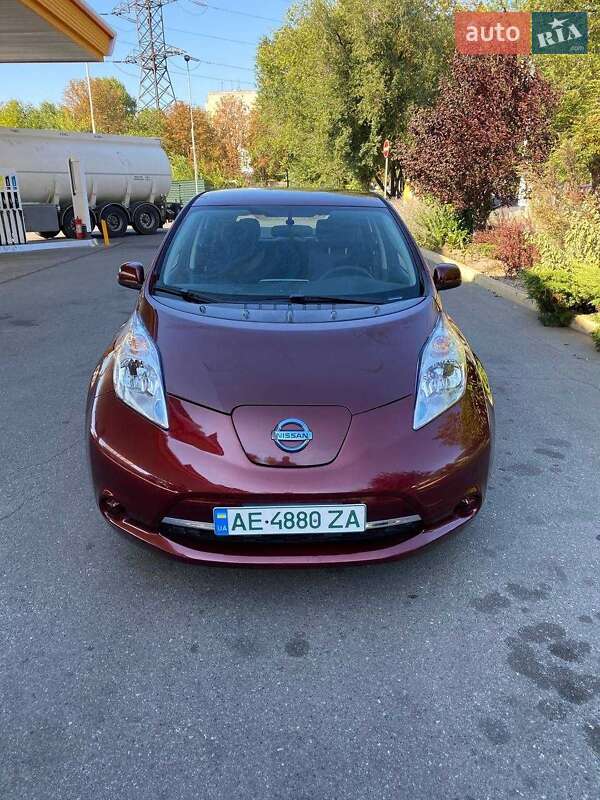 Хетчбек Nissan Leaf 2017 в Дніпрі фото 14 Хетчбек Nissan Leaf 2017 в Дніпрі