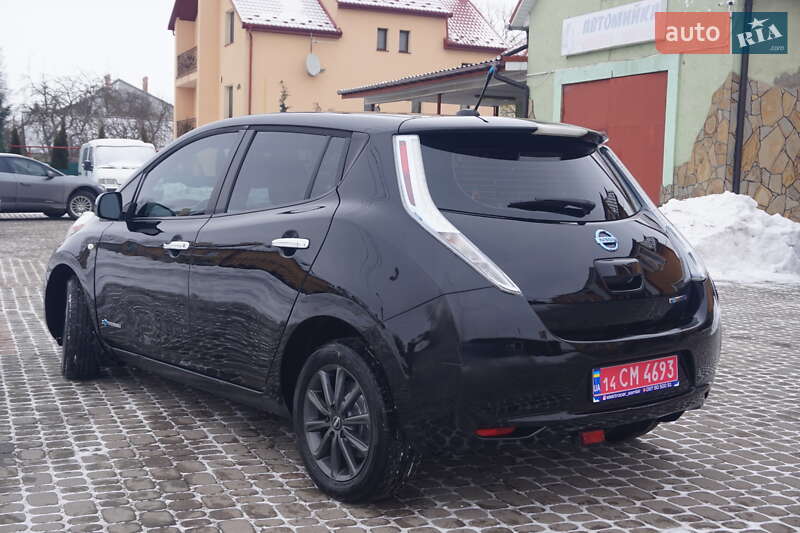 Хэтчбек Nissan Leaf 2013 в Самборе