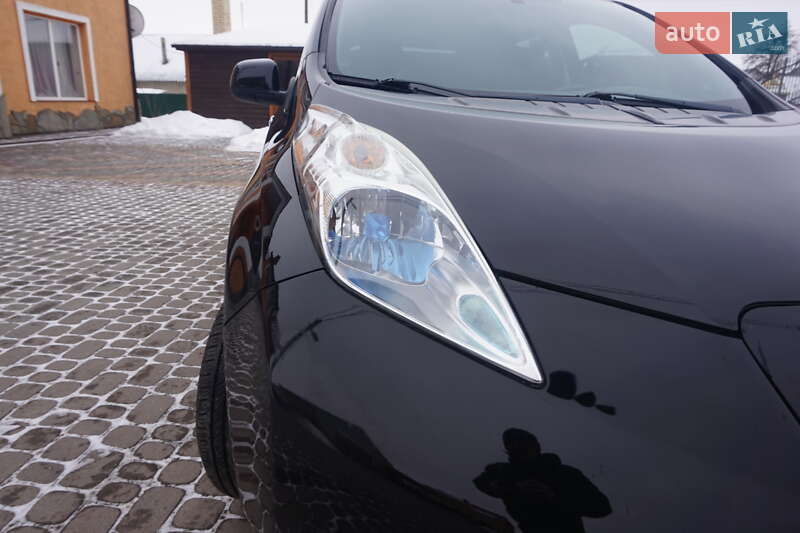 Хэтчбек Nissan Leaf 2013 в Самборе