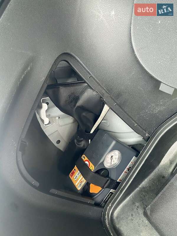 Хэтчбек Nissan Leaf 2014 в Ужгороде фото 12 Хэтчбек Nissan Leaf 2014 в Ужгороде