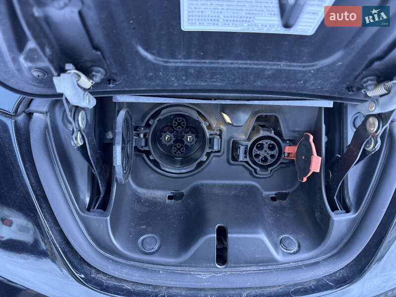 Хэтчбек Nissan Leaf 2017 в Киеве фото 22 Хэтчбек Nissan Leaf 2017 в Киеве