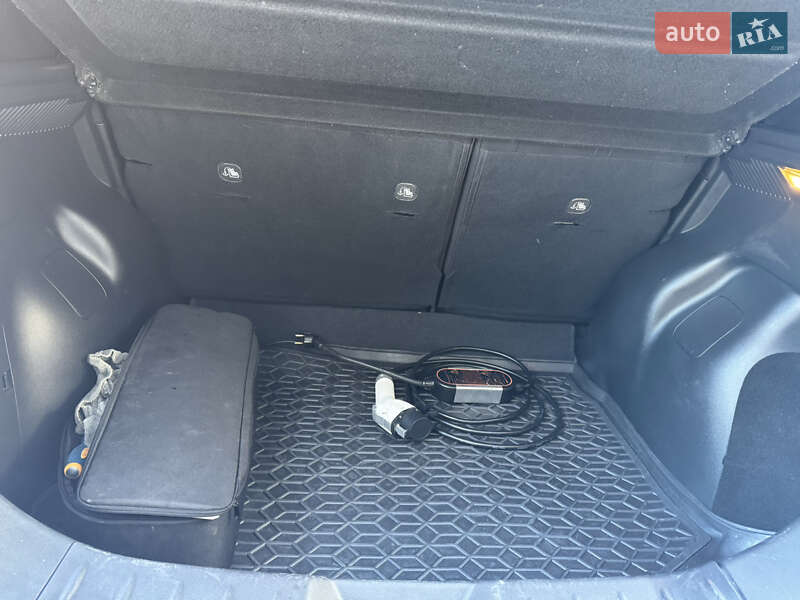 Хетчбек Nissan Leaf 2020 в Тернополі