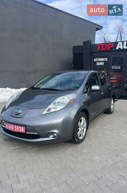 Хэтчбек Nissan Leaf 2015 в Черновцах