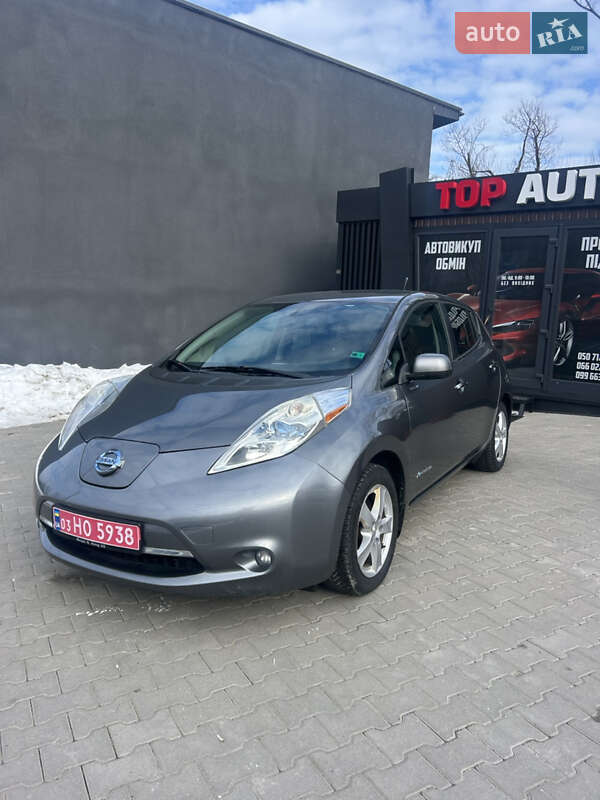 Хэтчбек Nissan Leaf 2015 в Черновцах