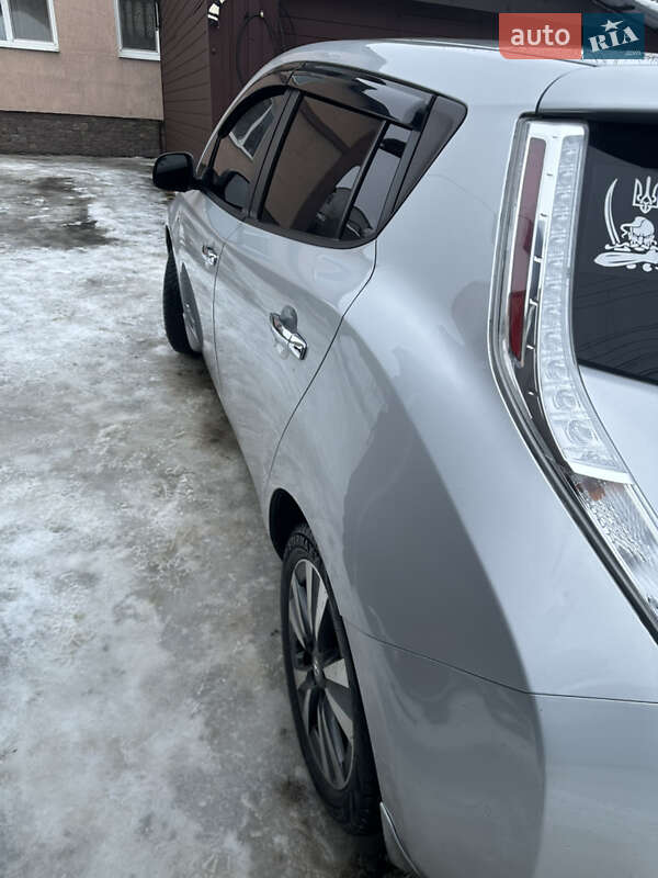 Хэтчбек Nissan Leaf 2015 в Киеве фото 2 Хэтчбек Nissan Leaf 2015 в Киеве