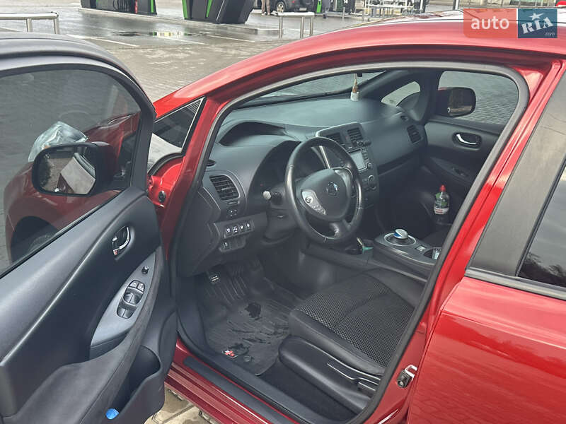 Хэтчбек Nissan Leaf 2013 в Одессе