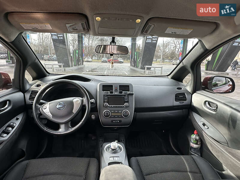 Хэтчбек Nissan Leaf 2013 в Одессе